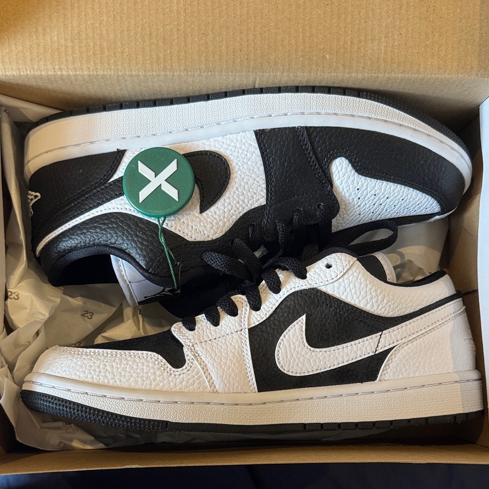 Women’s Air Jordan 1 Low SE Split Black and White Sneaker